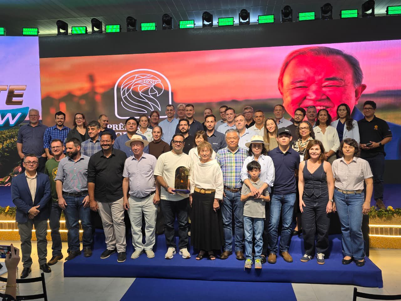 SpectraX ganha troféu MUNEFUMI MATSUBARA  do PRÊMIO UNESIN EXCELÊNCIAS CIENTÍFICAS