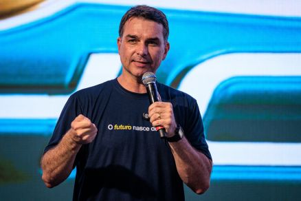 Flávio Bolsonaro diz que rejeição de Messias é resposta a Lula