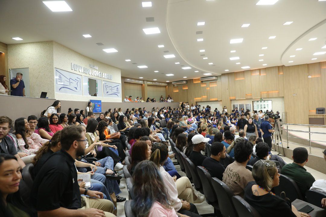 Vereador Célio Garcia promove audiência pública sobre autismo e dá voz às famílias em Sinop