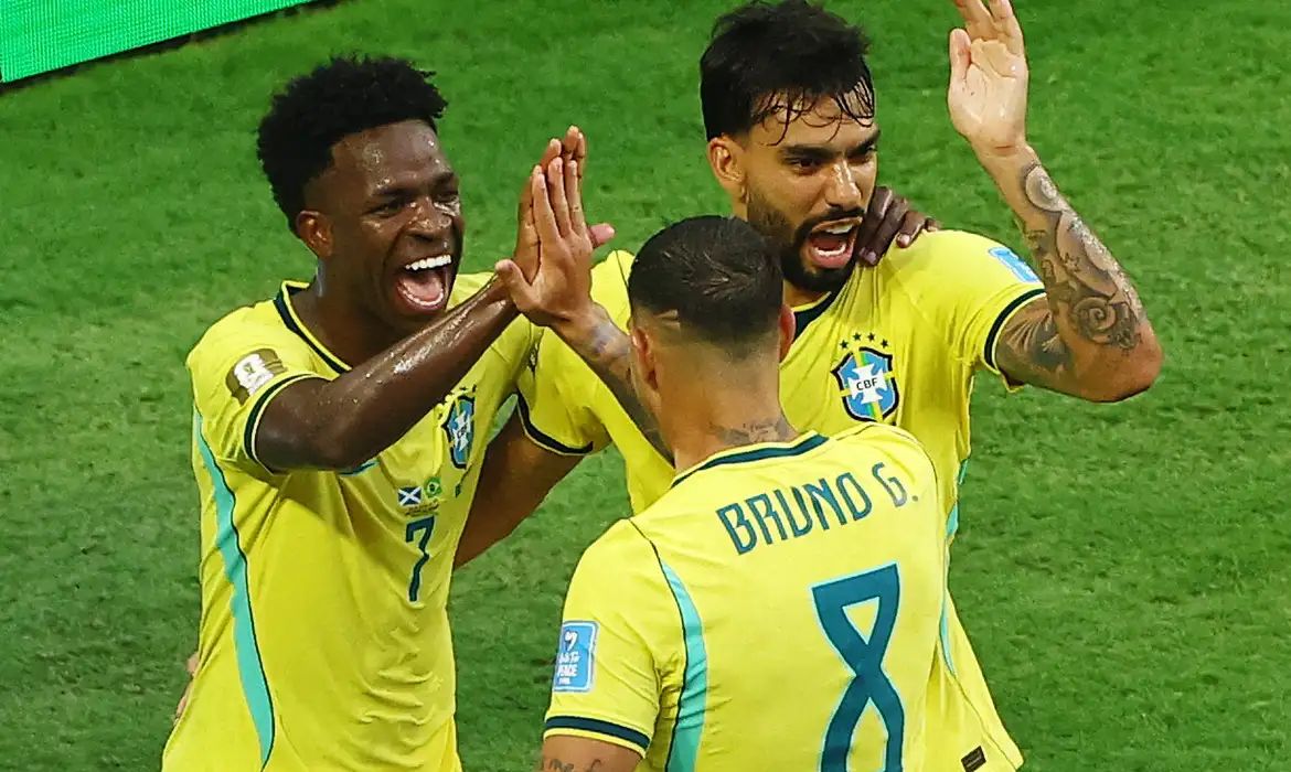 Em volta de Neymar, Vini Jr. decide contra a Escócia e Brasil vai ao mata-mata da Copa