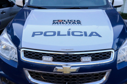 Padrasto flagra homem tentando abusar de criança 