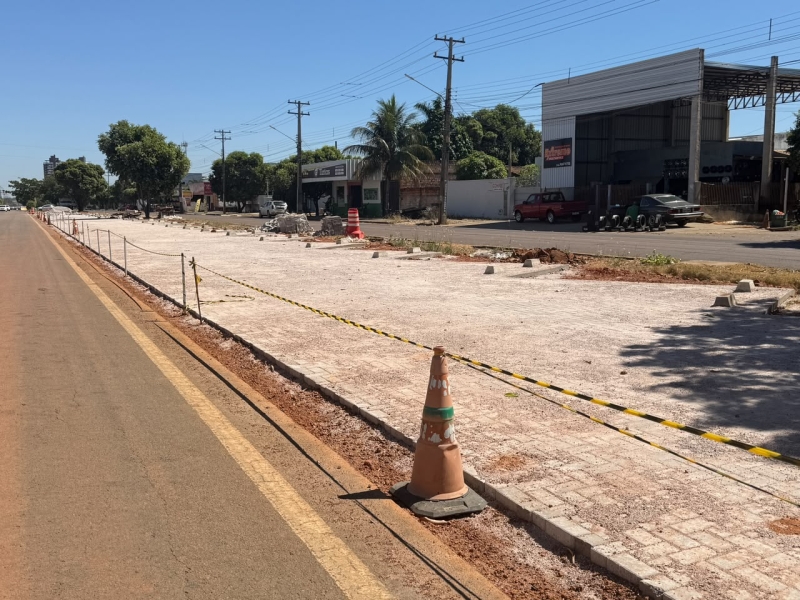 Prefeitura de Sinop amplia vagas de estacionamento e reforça mobilidade na Avenida Joaquim Socreppa
