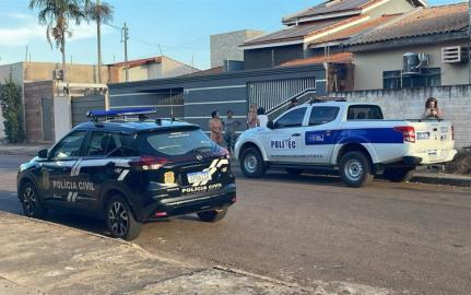 Dupla em moto faz chamada de vídeo e mata homem em casa