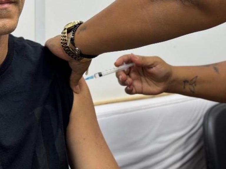 Gripe: Anvisa aprova nova vacina com 73% de eficácia 