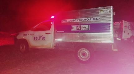 Homem surta, saca arma para a esposa durante discussão e é encontrado morto dentro de casa