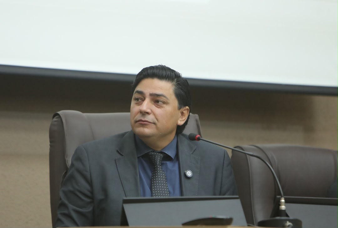 O Vereador Célio Garcia realiza realiza Sessão Solene em homenagem a cidadãos que fazem parte da história de Sinop