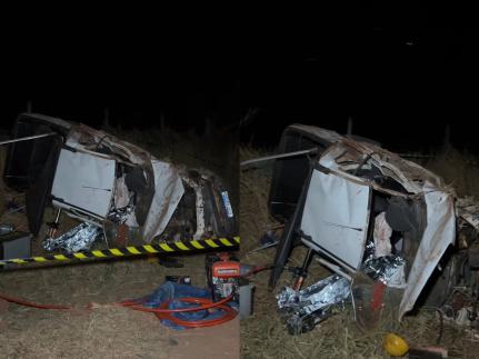 BR-163  Homem morre em grave acidente entre carro e carreta