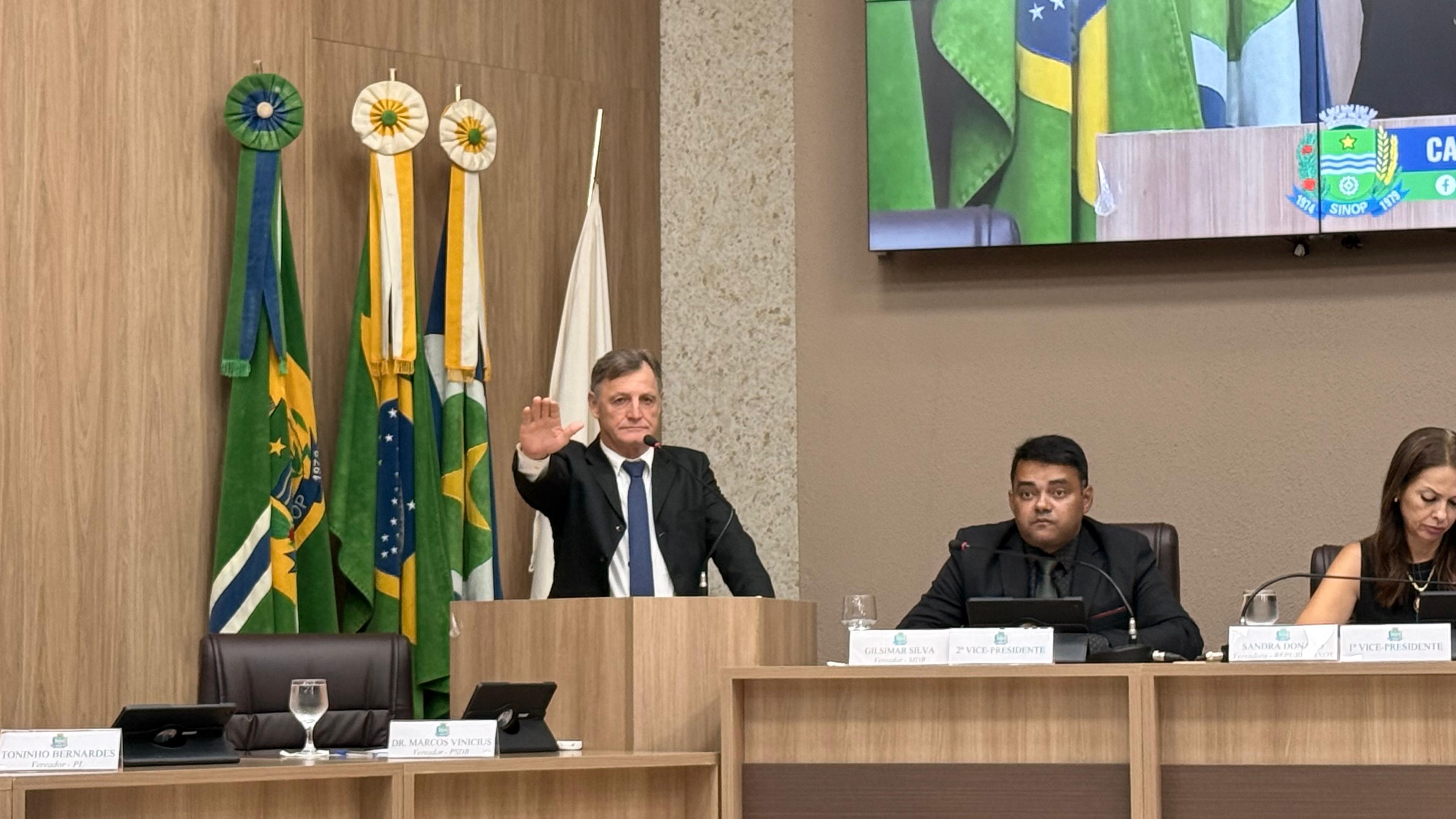 Professor Granetto assume mandato de vereador na Câmara de Sinop