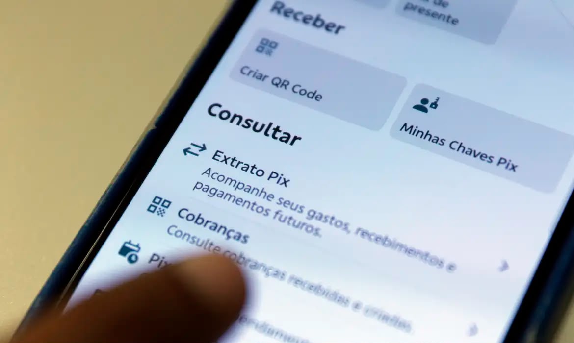 Pix por aproximação deixa de ter teto de R$ 500 a partir desta quinta