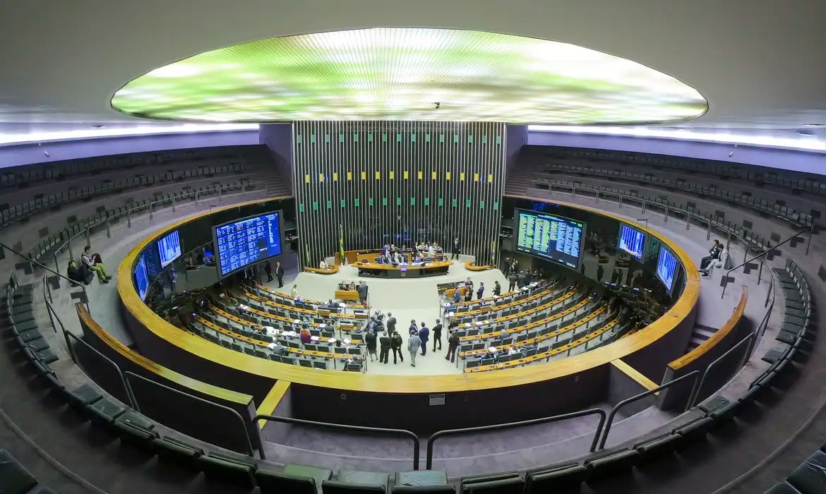 PL, PSD, PT e Republicanos têm 15 governadores eleitos