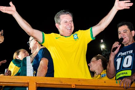 Mendes vence em 121 dos 142 municípios; Medeiros em 16; veja