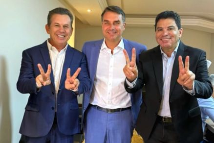 Flávio encontra Mendes e traça ofensiva com apoio de empresários