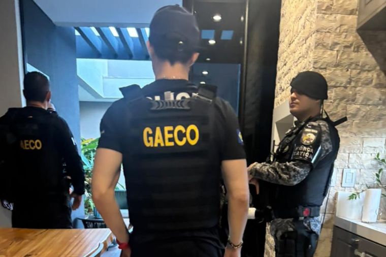 Vereadores são alvo de operação contra corrupção pública