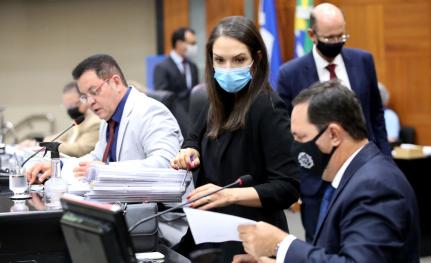 Pedido de vista adia votação da LOA para próxima quarta