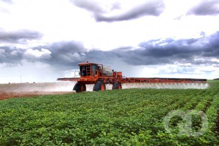 Justiça acata pedido de produtores e mantém decreto sobre agrotóxicos