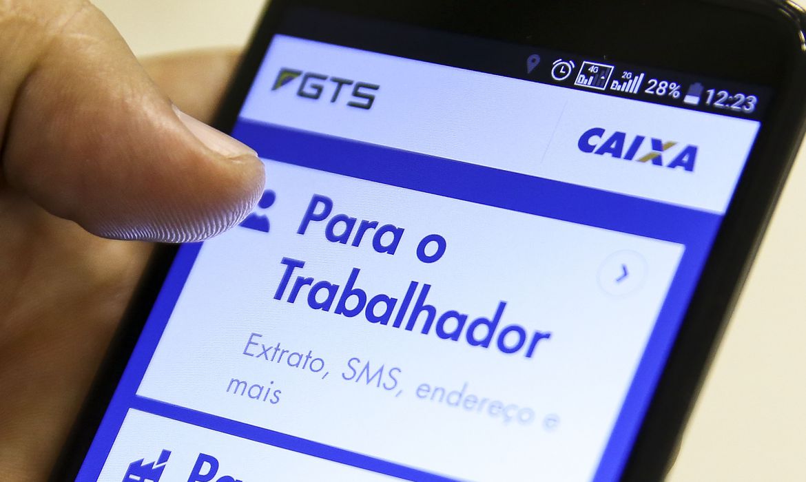 Nascidos em dezembro têm até o dia 31 para aderir ao saque-aniversário