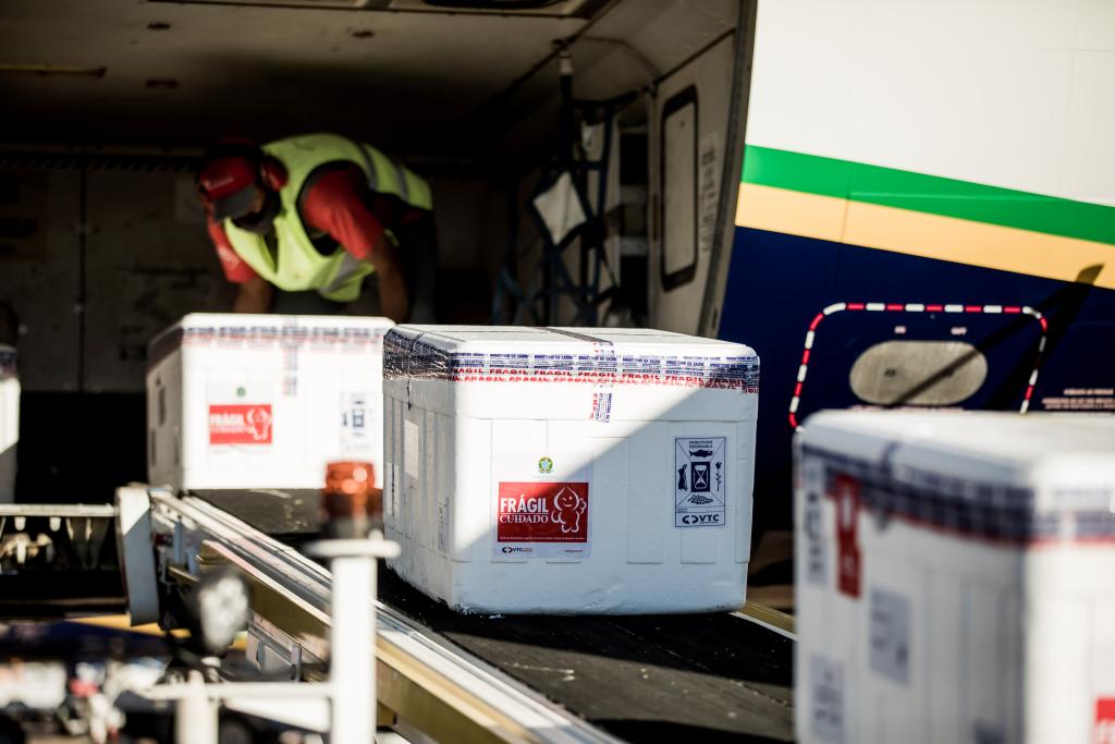 Mato Grosso recebe 144.930 doses de vacina contra a Covid-19 nesta segunda e terça-feira (06 e 07)