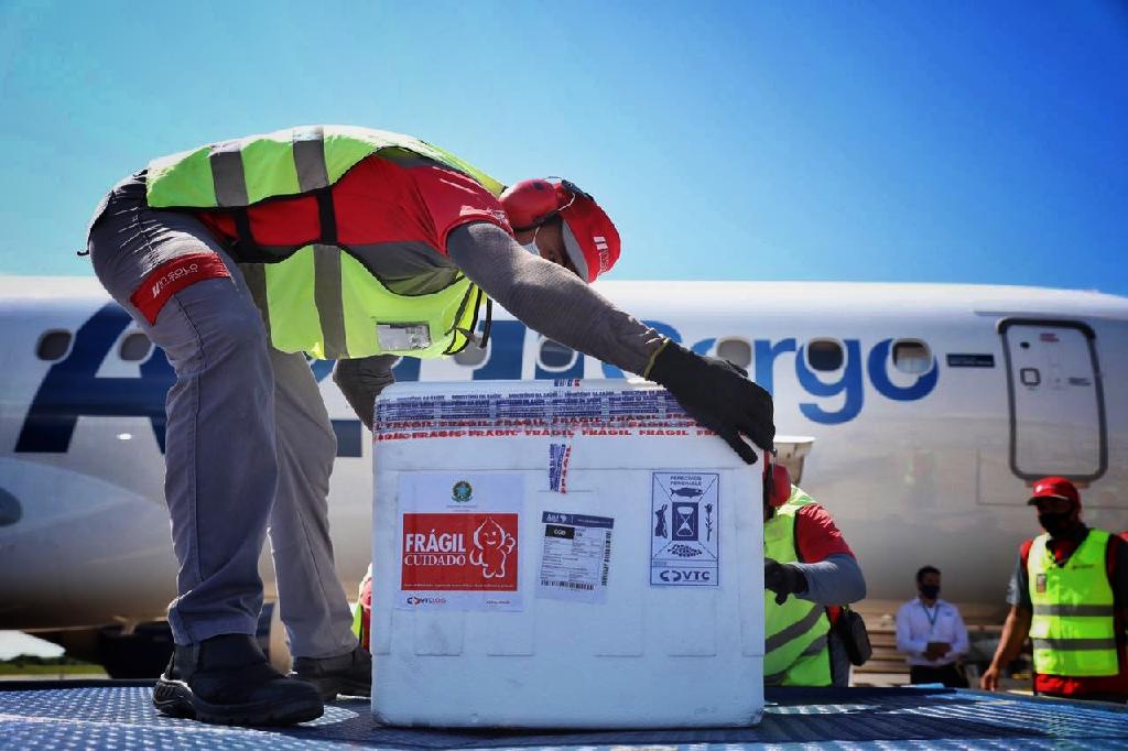Mato Grosso recebe 109.150 doses de vacinas contra a Covid-19 nesta terça-feira (15)