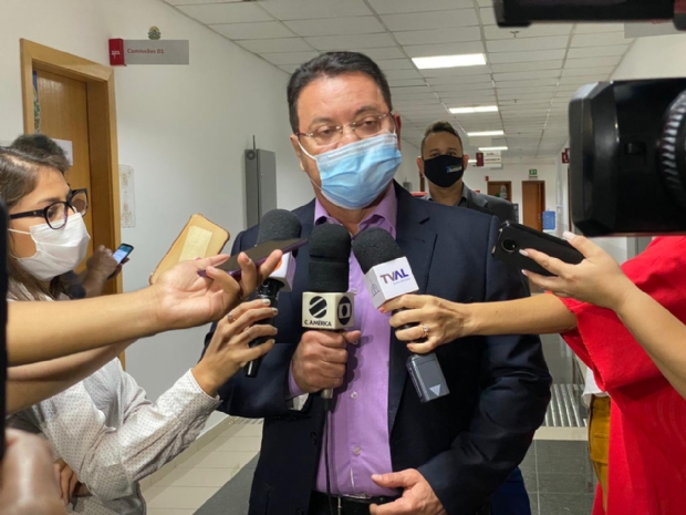 Botelho rejeita vaga no TCE e admite ser vice de Mauro Mendes em 2022