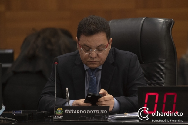 Botelho defende suspender volta às salas de aula caso Covid-19 continue em alta