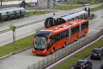 Governo negocia ônibus para BRT com chineses