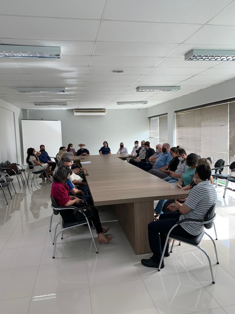 Prefeito Roberto Dorner visitou sede do PreviSinop e se reuniu com o Conselho Curador