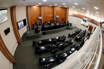 Vacinação obrigatória da covid divide deputados na Assembleia Legislativa