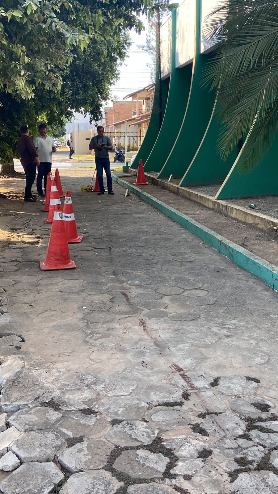 HOMICIDIO : Corpo De Homem É Encontrado Em Terreno próximo a Prefeitura de Sinop