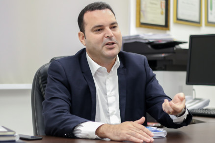 Depois de Neri  Geller PP ser  Casado pelo Tribunal Superior Eleitoral TSE  o Prefeito de Tangará da Serra herda vaga mas ex-secretário deve assumir