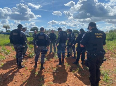 Forças de segurança deflagram operação para prender criminosos que furtaram armas de policial
