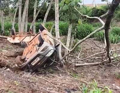 Sinop: Motorista perde o controle de carro e tomba na BR-163 ele  não teve ferimentos